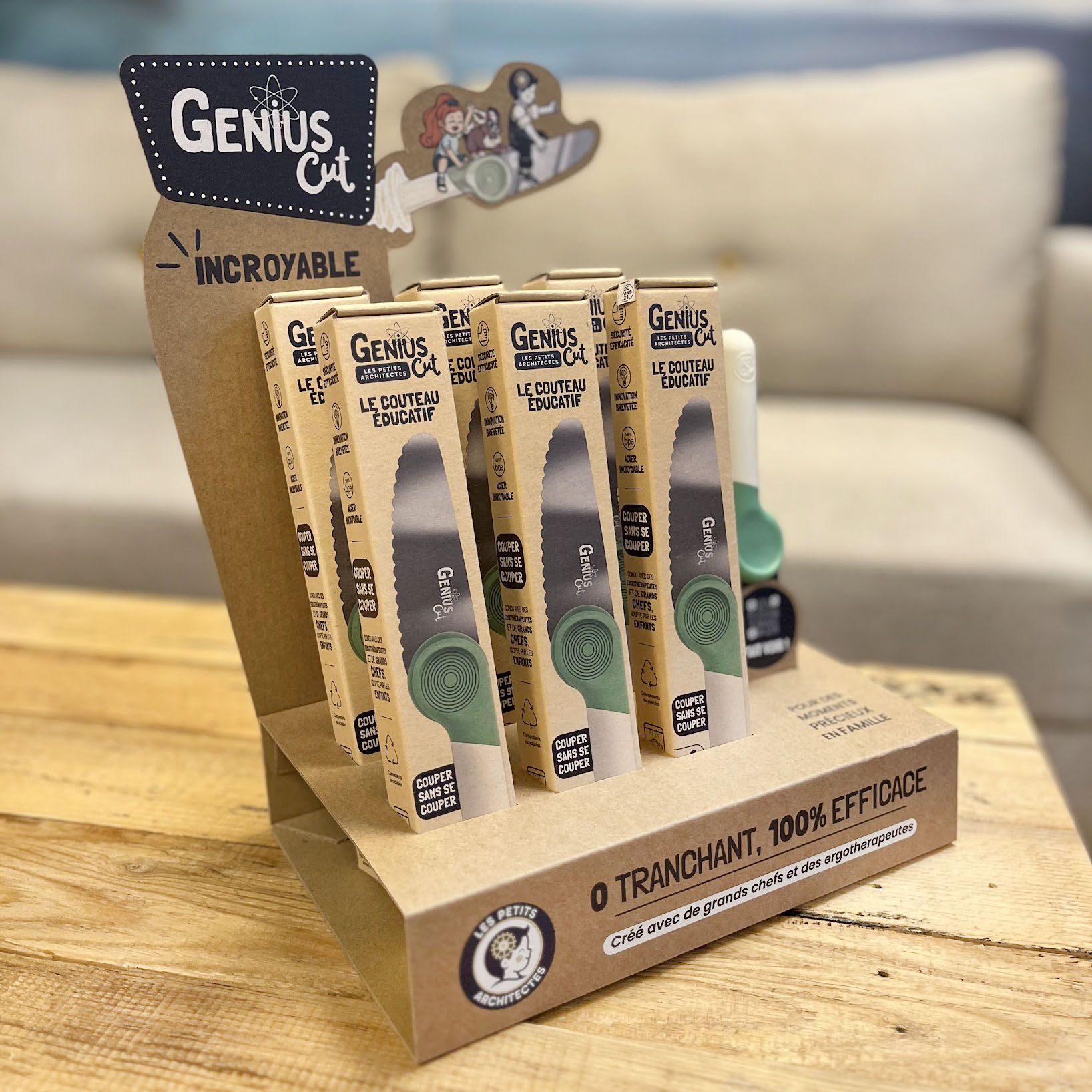 PLV de comptoir sur mesure Genius-cut