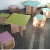 Tables et tabourets en carton pour enfants
