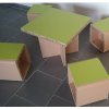 Tables et tabourets en carton pour enfants