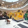 Bus scolaire en carton
