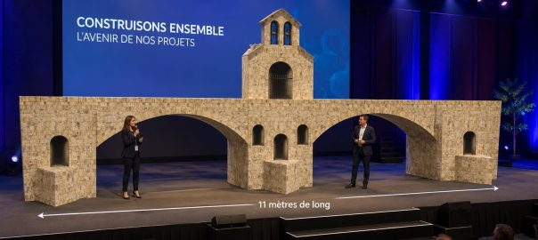 pont d'Avignon en carton géant