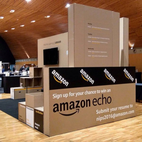 stand en carton blanc et kraft stand-amazon
